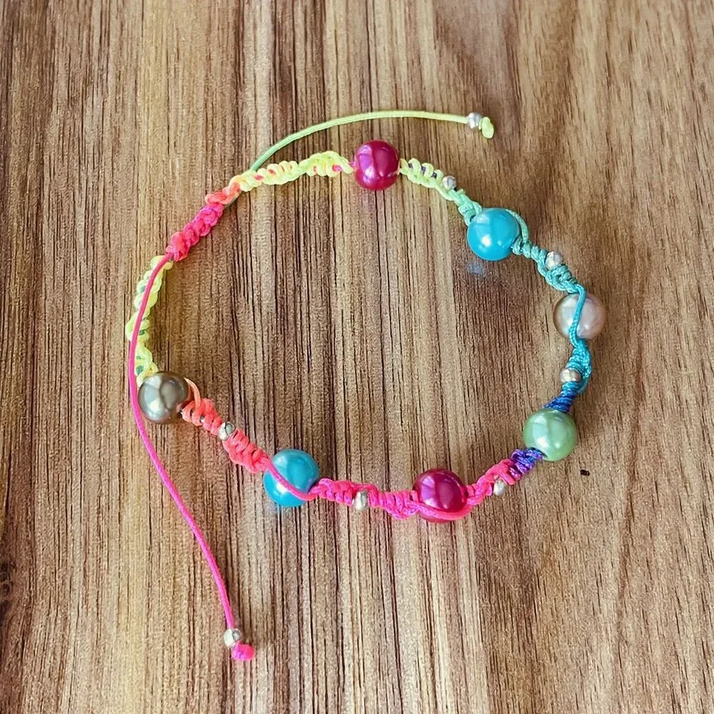 New Handmade Beaded Braided Charm Bracelet Multicolor Women’s - Picture 4 of 10